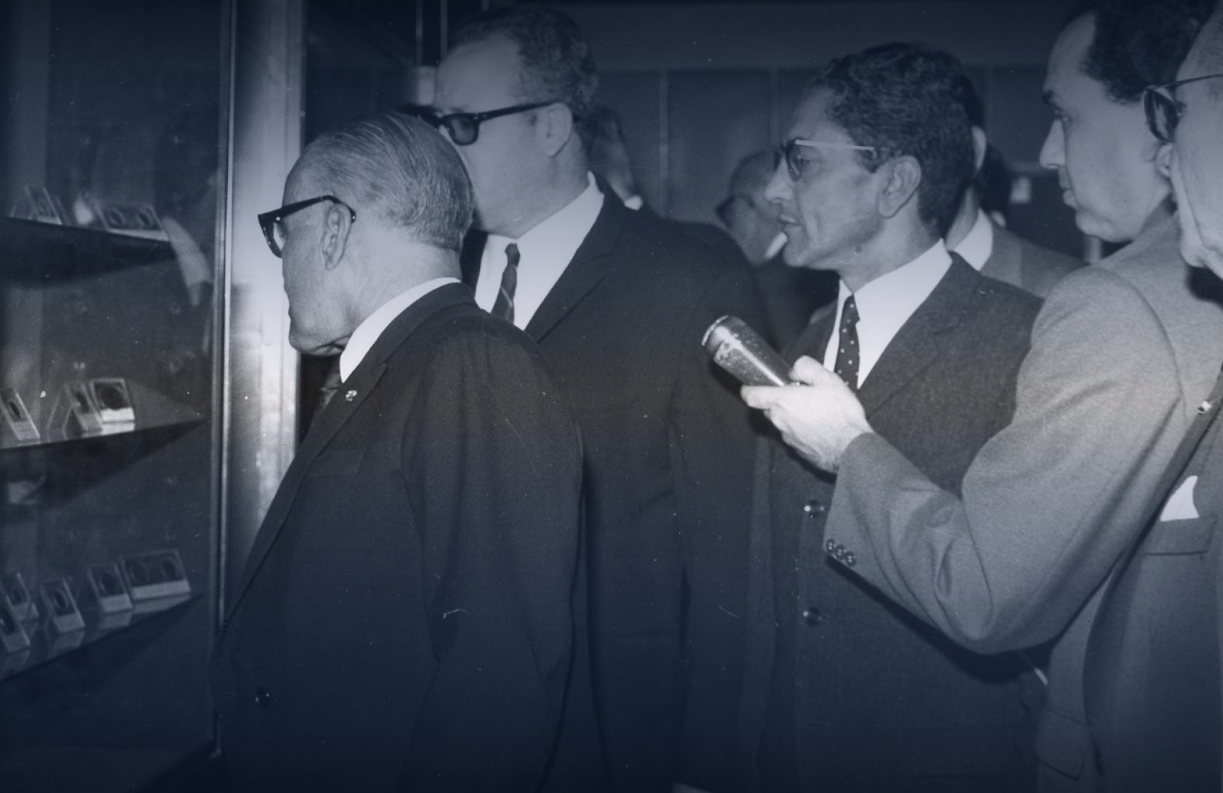 Explorez les trésors du temps à travers notre collection de monnaies